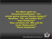 Ein Mann geht ins Einwohnermeldeamt