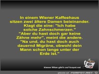 In einem Wiener Kaffeehaus sitzen zwei �ltere Damen...