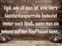 Leere Geschenkpapierrolle