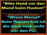Hand vor den Mund