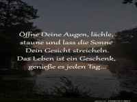 L�cheln im Sonnenaufgang: Natur trifft Zen