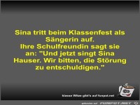 Sina tritt beim Klassenfest als Sängerin auf