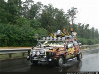 On-their-way-to-the-Happiness-Hotel