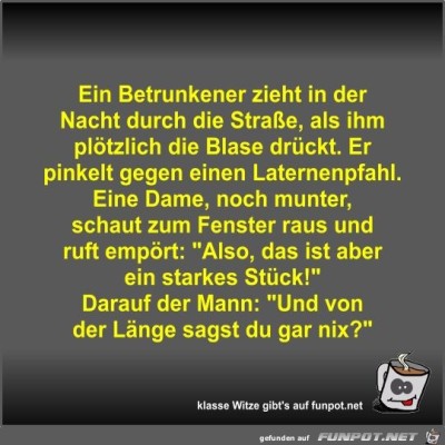 Ein-Betrunkener-zieht-in-der-Nacht-durch-die-Stra&szlig;e.jpg von Fossy