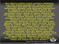 Ein Mann steht nach seinem Ableben vor der Himmelspforte