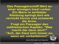 Das Passagierschiff f�hrt an einer winzigen Insel vorbei