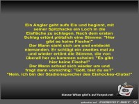 Ein Angler geht aufs Eis und beginnt