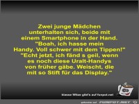 Zwei junge M�dchen unterhalten sich