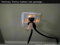 Gef�hrliche Steckdose mit Schmorzeichen