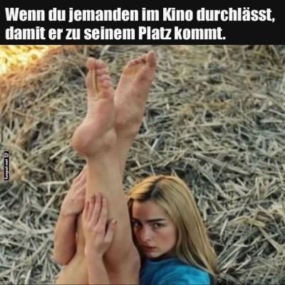 Stretching-im-Kino:-Der-Platzkampf-beginnt!.jpg von Michelle