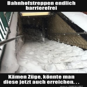 fun-Bild: Winterwunderland: Treppe oder Rutschbahn?