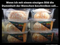 Verpackte gesch�lte Orangen im Supermarkt