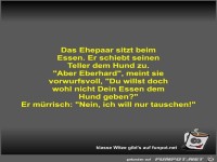 Das Ehepaar sitzt beim Essen