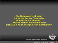 Ein Hotelgast ruft beim Nachtportier an