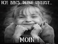 Fr�hliches Kind mit breitem L�cheln