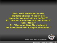 Frau zum Verk�ufer in der Modeboutique