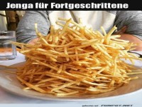 Jenga mit Pommes: Mehr Mut, mehr Hunger!