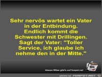 Sehr nerv�s wartet ein Vater in der Entbindung