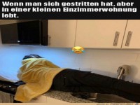 In der Kche schlafen