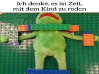 Kermit unter Baukl�tzen gefangen