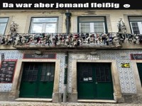 Balkon voller BHs sorgt fr Schmunzeln