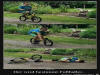 Der wird mal Fu�baller