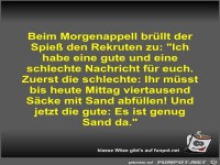 Beim Morgenappell br�llt der Spie� den Rekruten zu