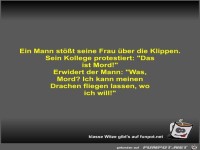 Ein Mann st��t seine Frau �ber die Klippen