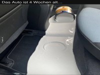 Neuer Teppichtrend: Farbe im Auto!