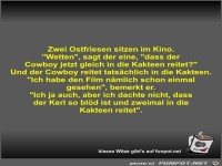 Zwei Ostfriesen sitzen im Kino