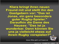 Klara bringt ihren neuen Freund mit und stellt ihn den...