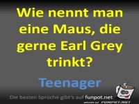 Maus, die gerne Tee trinkt