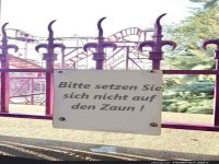 Zaun-Sitzen verboten!
