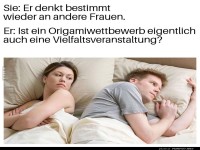 Nachdenkliches Paar im Bett