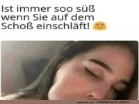 S��es Einschlafen auf dem Scho�
