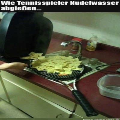 Nudeln-abgießen-mal-anders.jpg von Hannah