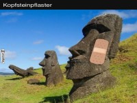 Moai-Statuen mit Pflaster