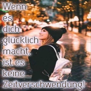 Glückliche-Spaziergänge-im-Herbst.jpg von Leona