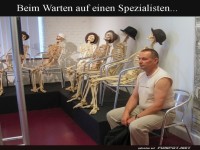 Ein Geduldsspiel im Wartezimmer