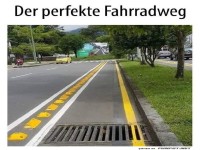 Unvorteilhafter Radweg mit Hindernissen