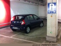 r�cksichtsvoll geparkt