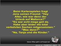 Beim Kartenspielen fragt Jens seinen Freund
