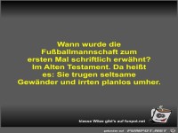 Wann wurde die Fußballmannschaft zum ersten Mal schriftlich