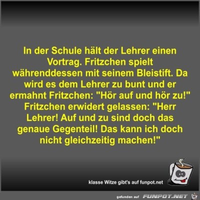 In-der-Schule-h&auml;lt-der-Lehrer-einen-Vortrag.jpg von Fossy