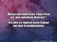 Humorvolle Yoga-Pose im Alltag