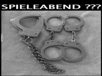 Spieleabend mit ungew�hnlichen Requisiten