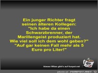Ein junger Richter fragt seinen �lteren Kollegen