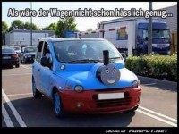 Lustiges Auto-Design mit Thomas-Gesicht