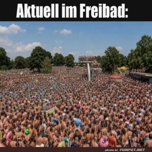 Wenn-das-Freibad-mehr-Besucher-hat-als-der-Strand.jpg von Gabriel
