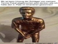 Tennisschl�ger ist abgebrochen